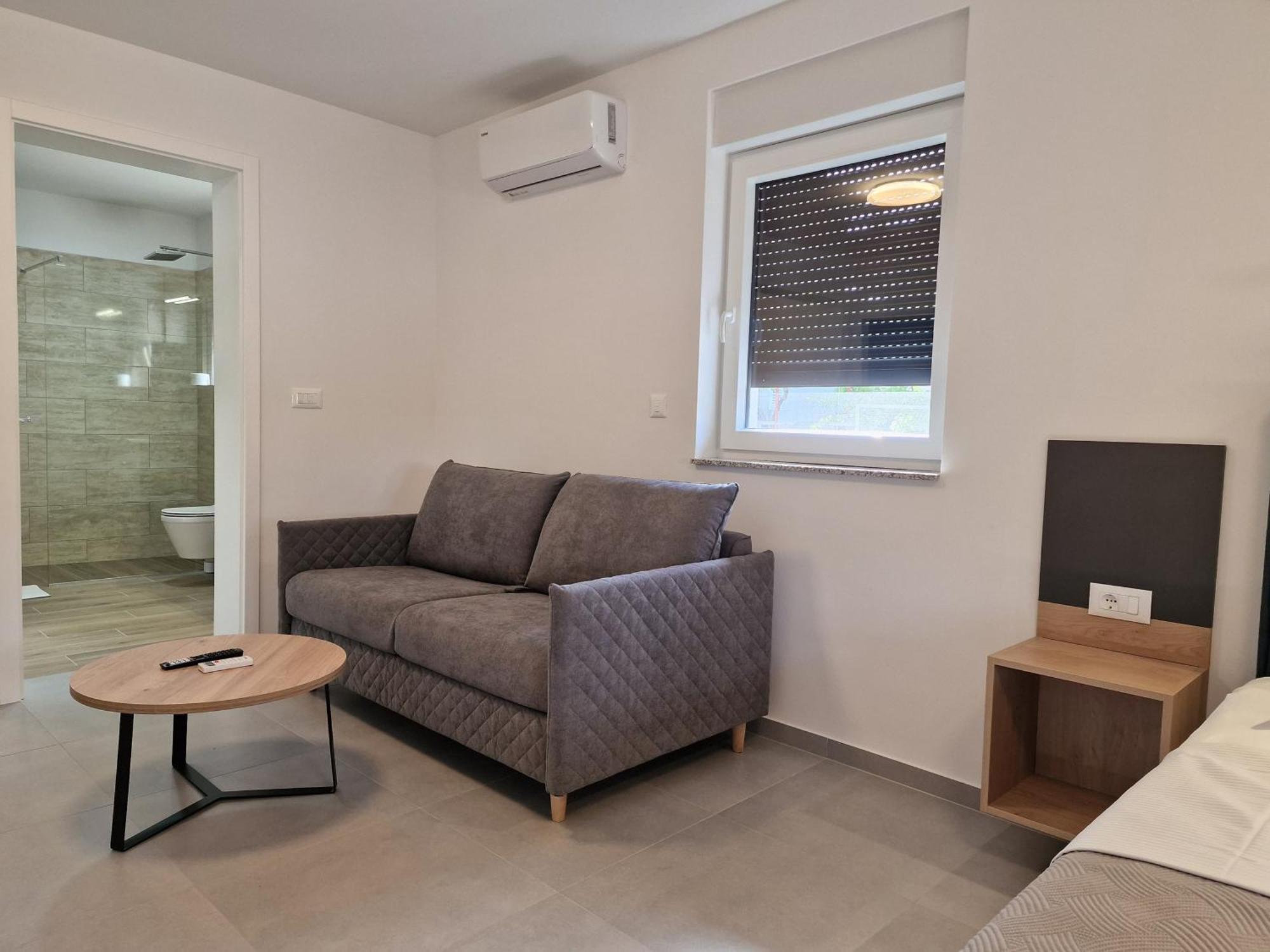 Apartments Okit Vodice Rum bild